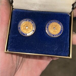 Al gores vice president cufflinks